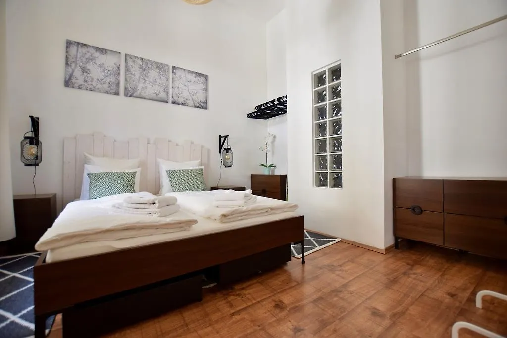 Creative Apartment - Akacfa 62 Budapest Hungary