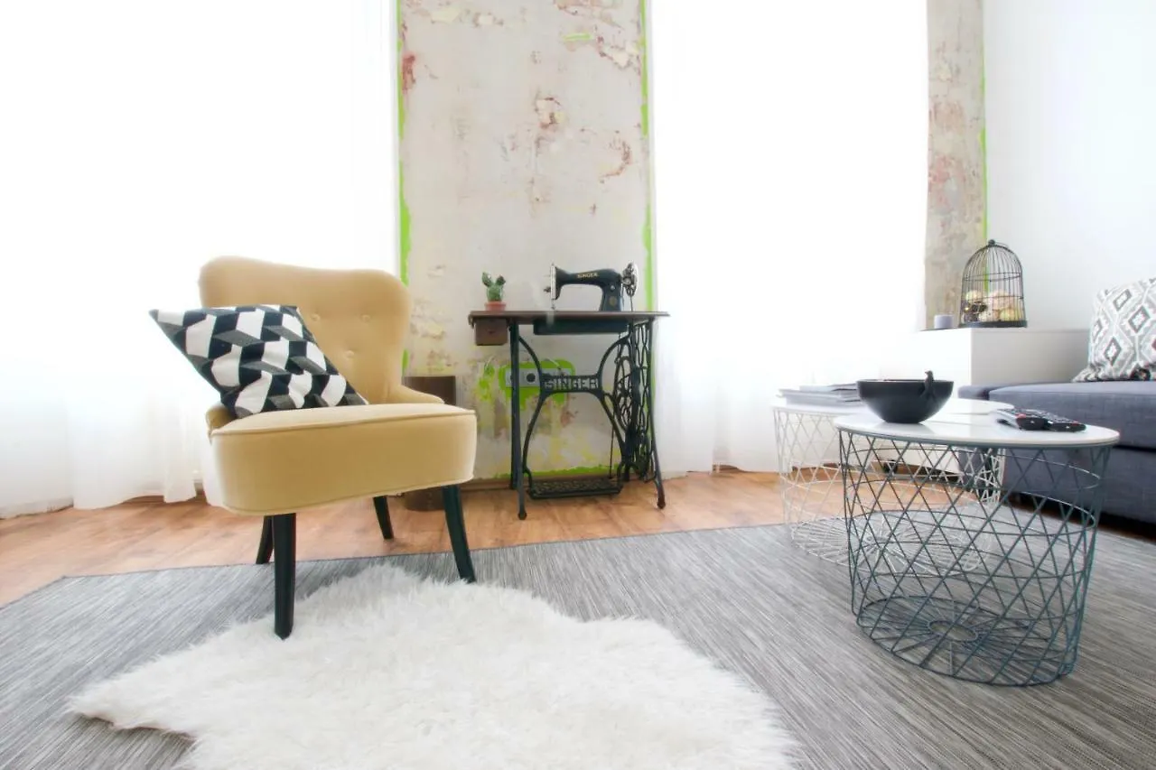 Creative Apartment - Akacfa 62 Budapest