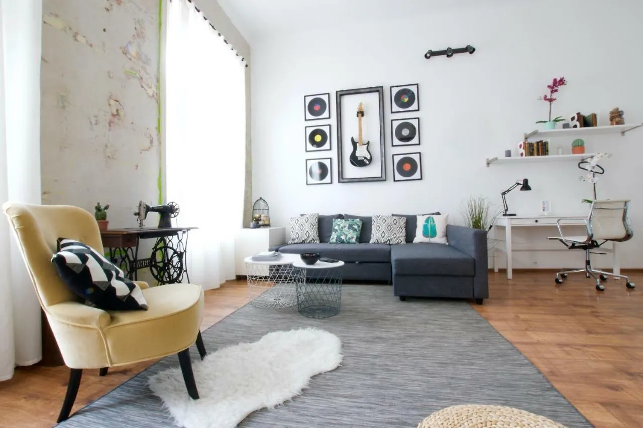 Creative Apartment - Akacfa 62 Budapest Hungary