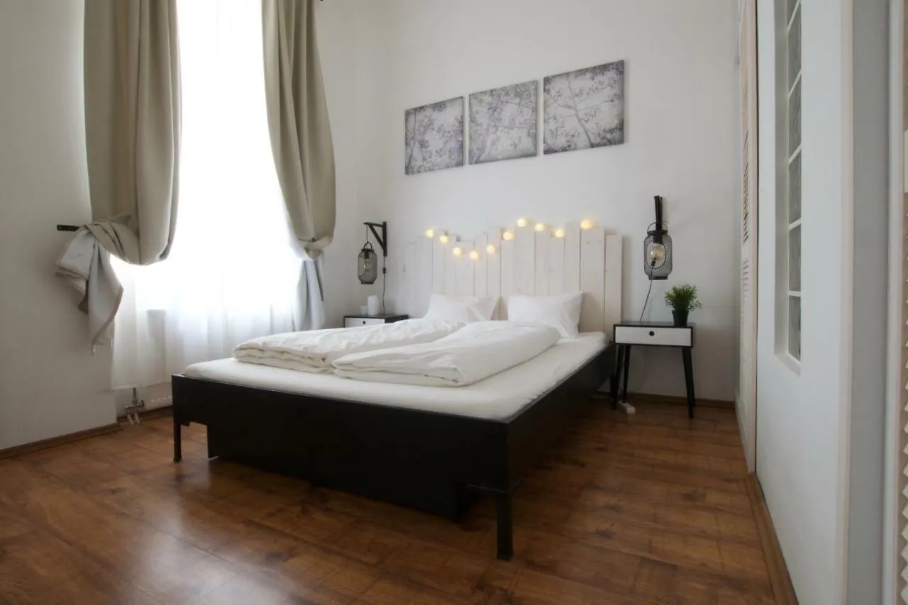 Creative Apartment - Akacfa 62 Budapest