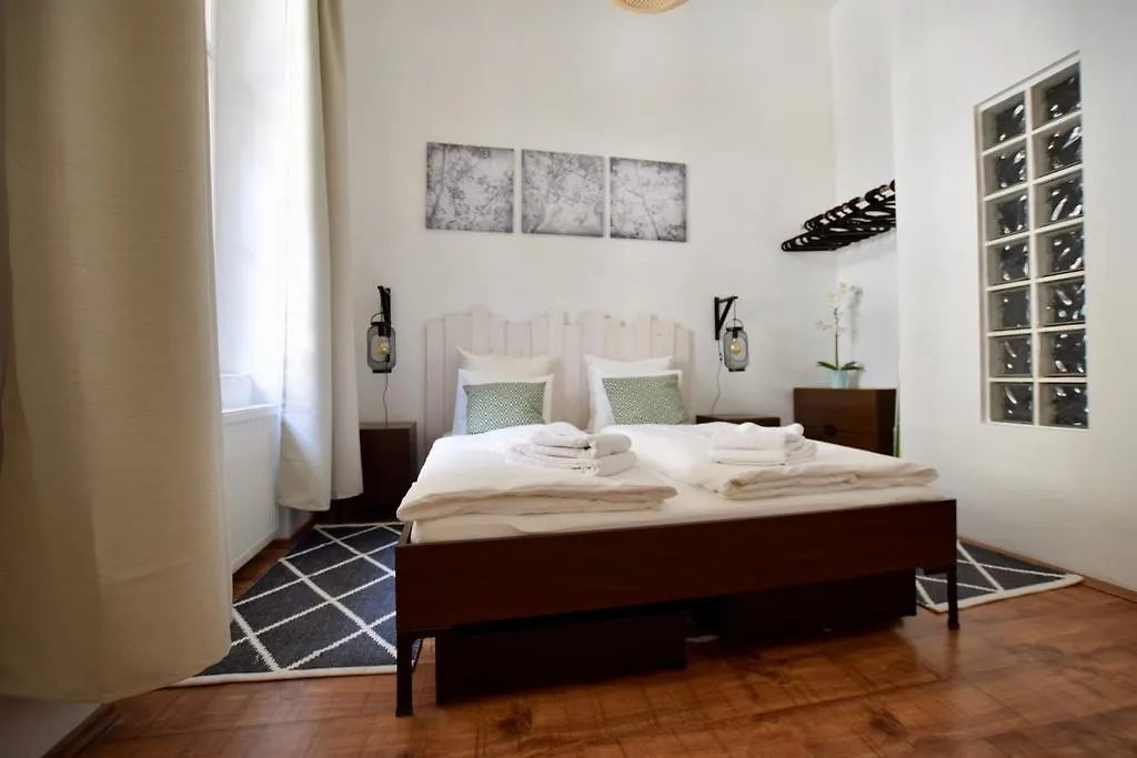 Creative Apartment - Akacfa 62 Budapest 0*,  Hungary