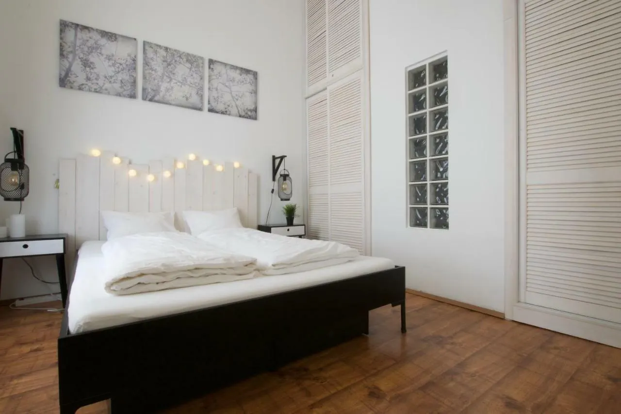 Creative Apartment - Akacfa 62 Budapest